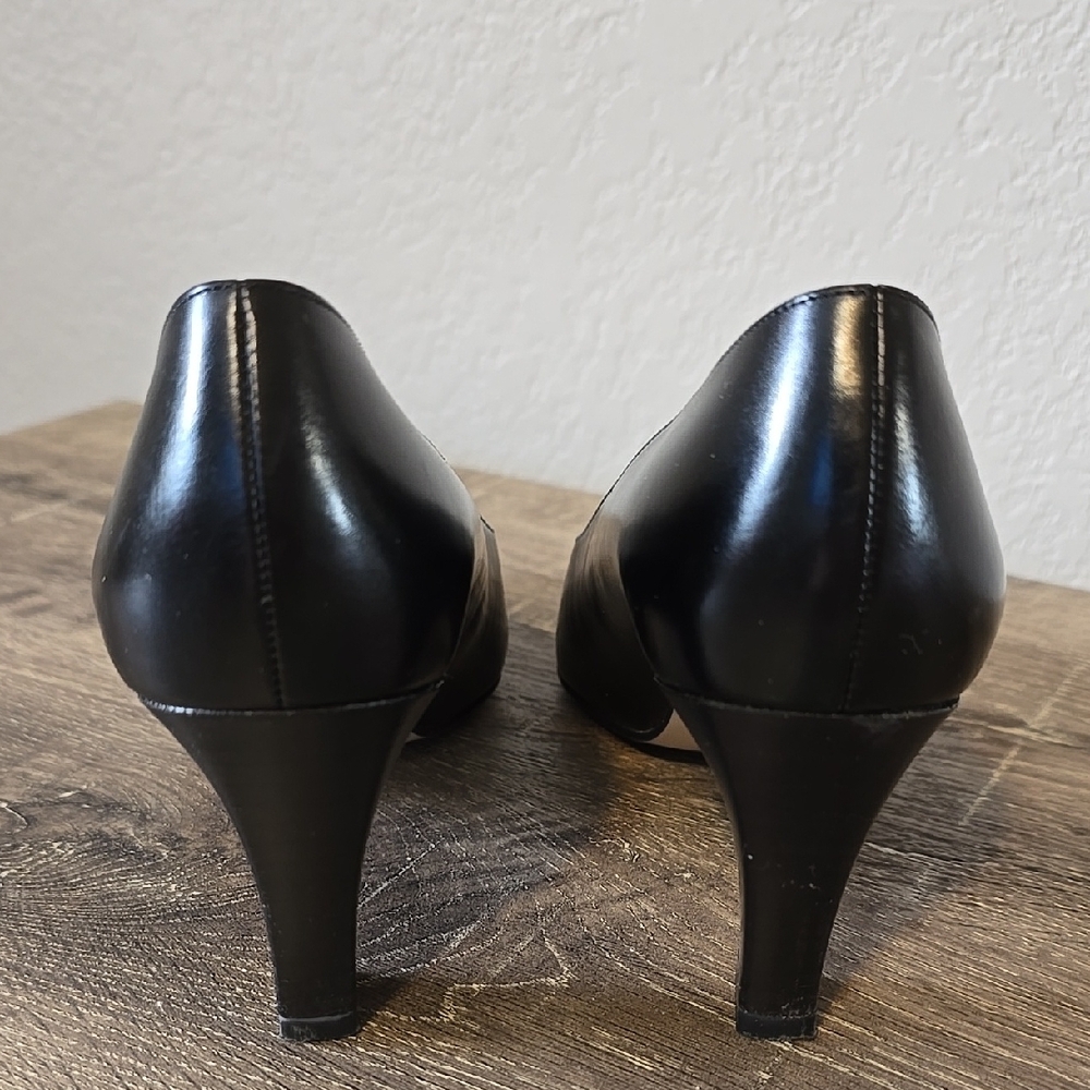 Bally Black Sophisticated Heels - Picture 6 of 16